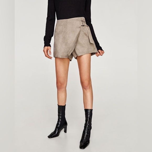 Zara Basic Faux Suede Gray Taupe Skort Skirt Shorts Mini High Waist Buckle XS - Picture 3 of 7